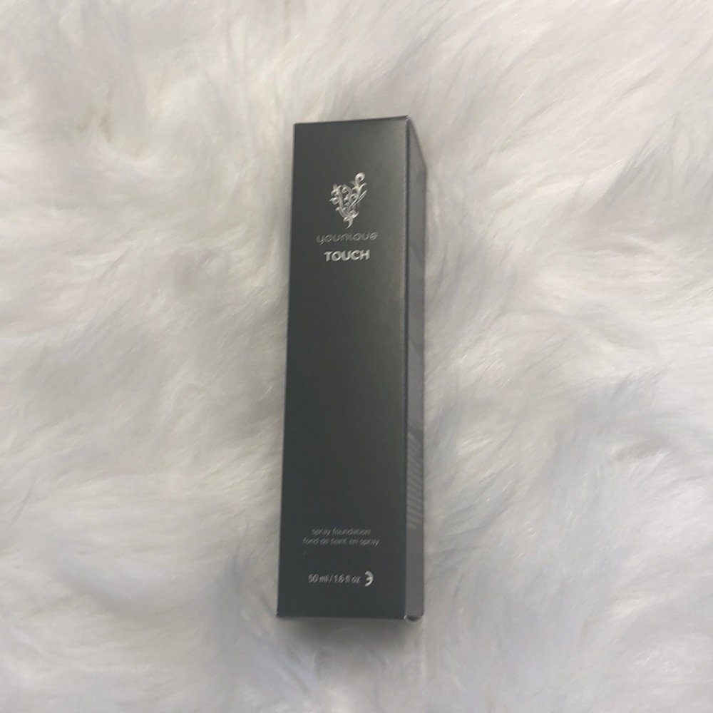 Velour spray foundation